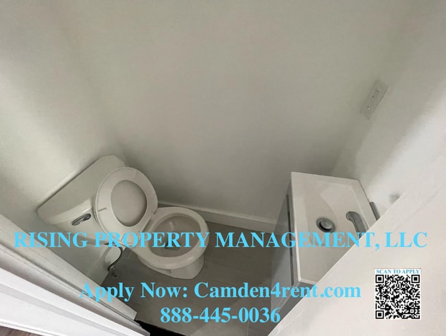 Building Photo - Renovated 5 Bedroom 2.5 Bathroom home in t...