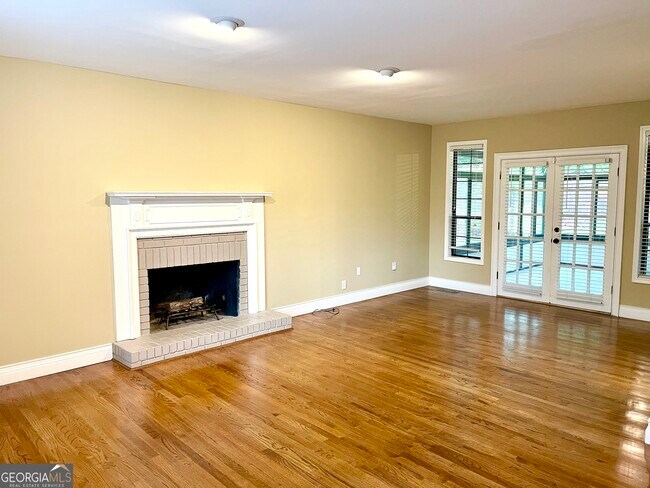 Building Photo - 4059 Charleston Ct SE