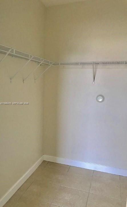 Building Photo - 2731 SE 17th Ave