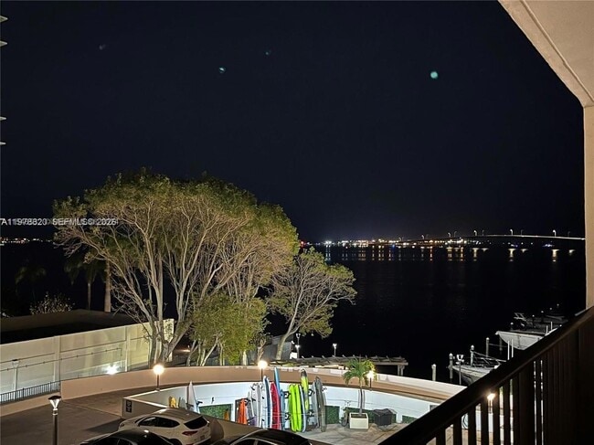 Building Photo - 1865 Brickell Ave