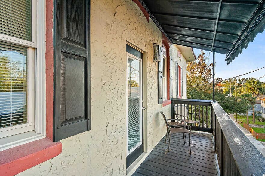 Building Photo - 92 Washington St