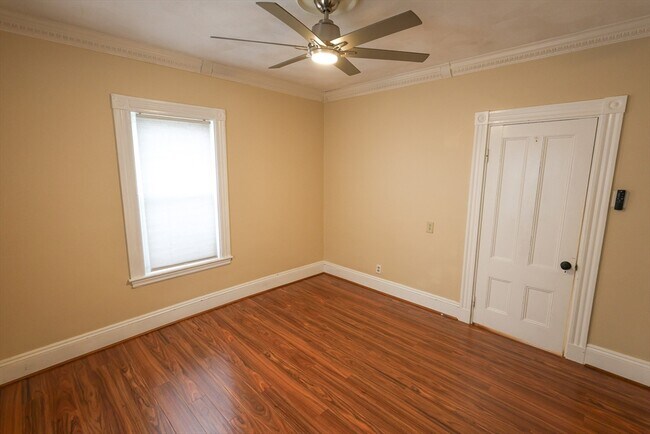 Building Photo - 369 Savin Hill Ave