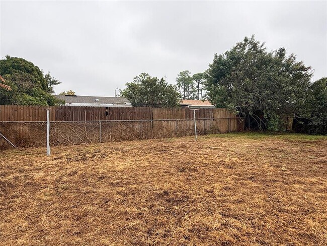 Building Photo - 10038 Kingswood Ln