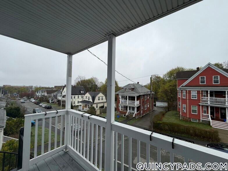 Building Photo - 80 Cranch St