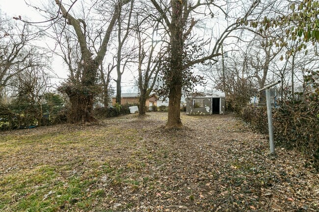 Building Photo - REMODELED 3 bedroom | 1 bathroom | Fenced Backyard Home in a Quiet Neighborhood! We Welcome Pets!