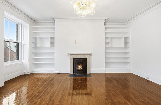 Building Photo - 93 Pinckney St