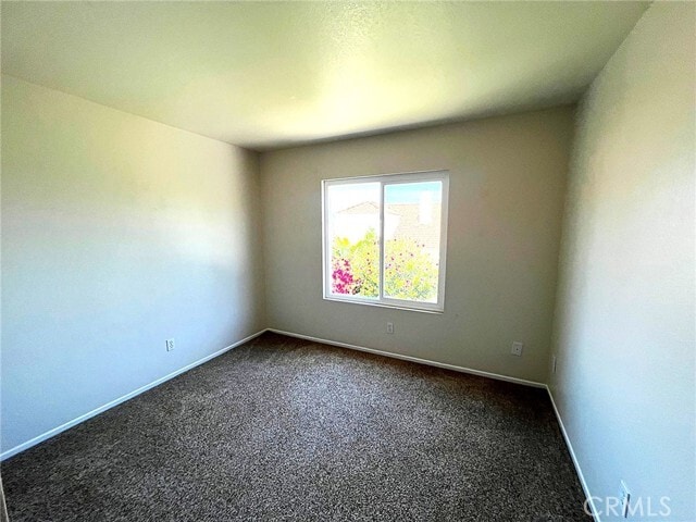 Building Photo - 5146 Maplewood Cir