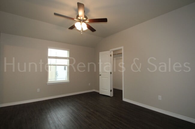 Building Photo - 505 Bonnie Dr