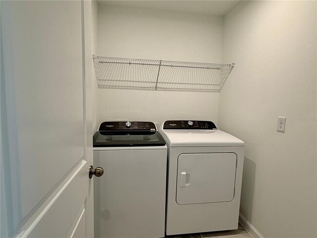 Building Photo - 9976 Red Canoe Aly