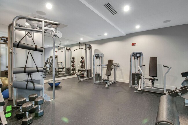 Building Photo - Stunning condo in the heart of SoBro at the Encore! Beautiful 1 bed, 1 bath on the amenity floor ...