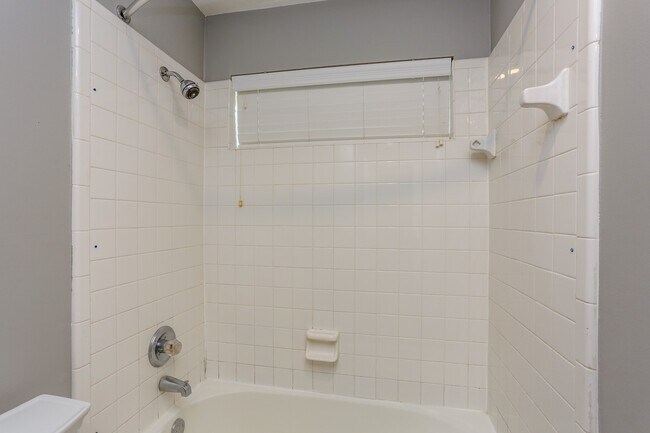 Building Photo - 1110 Cambrian Park Ct