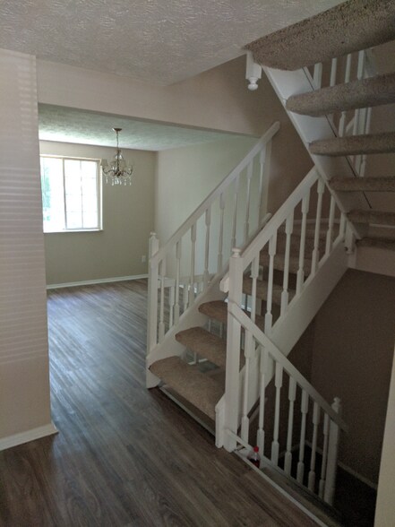 Building Photo - 5593 Marbut Rd