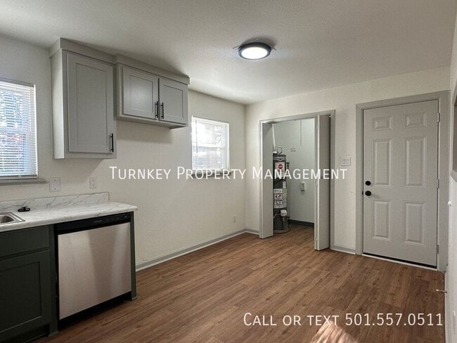 Building Photo - 7017 Fairfield Dr