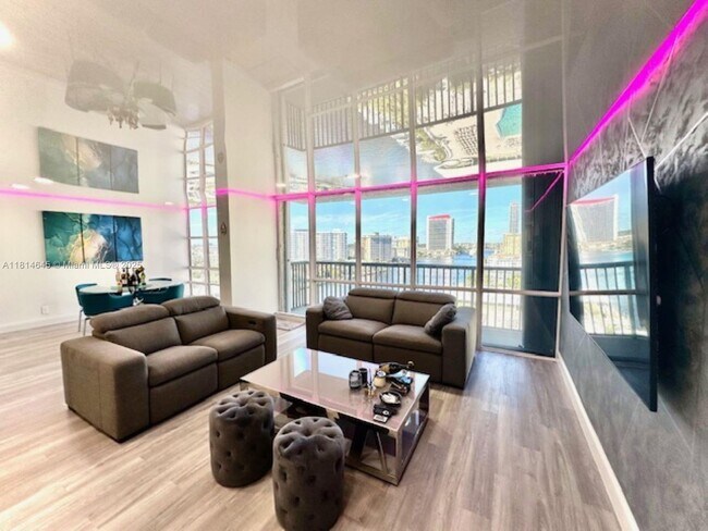 Building Photo - 2017 S Ocean Dr