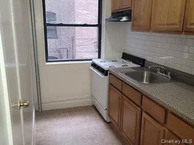 Building Photo - 497 Van Cortlandt Park Ave
