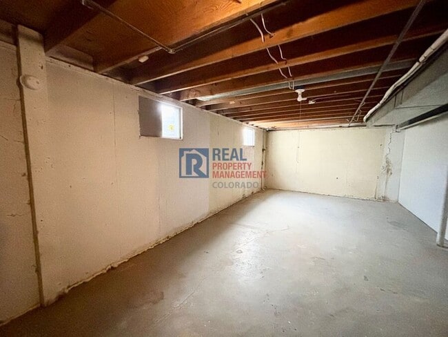 Building Photo - 7361 S Quince St