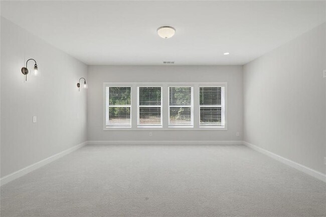 Building Photo - 401 Oakleigh Ave