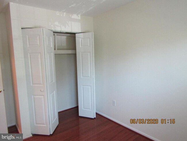 Building Photo - 4158 Hamlin Ct