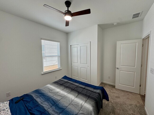 Building Photo - Beautiful 4BR/3BA Home in Parkside Crossing