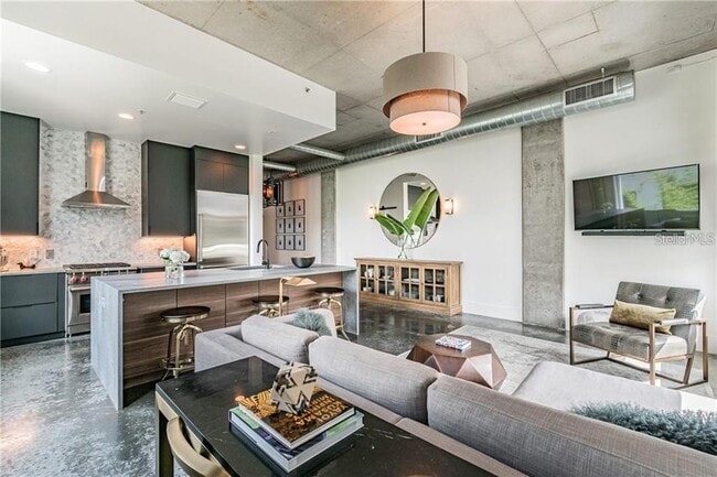 Building Photo - 101 S 12th St