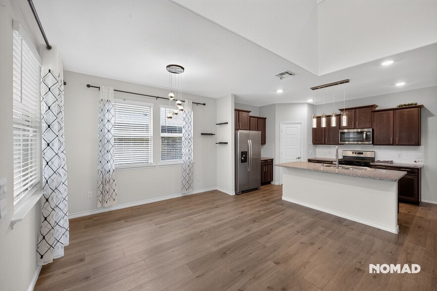 Building Photo - 7225 Raynor Pl