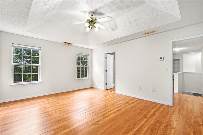 Building Photo - 3740 Crescent Walk Ln NE