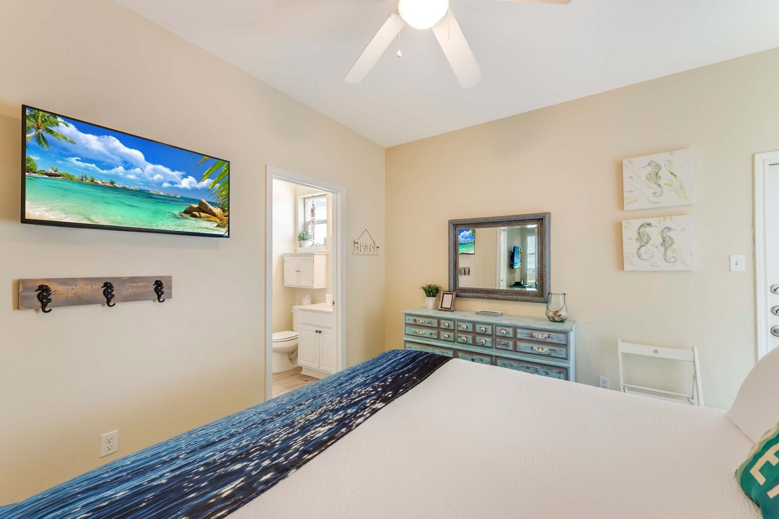 Building Photo - 15213 Beach Way Dr