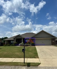 Building Photo - 4 Bedroom, 3 Bath Montevallo Home!