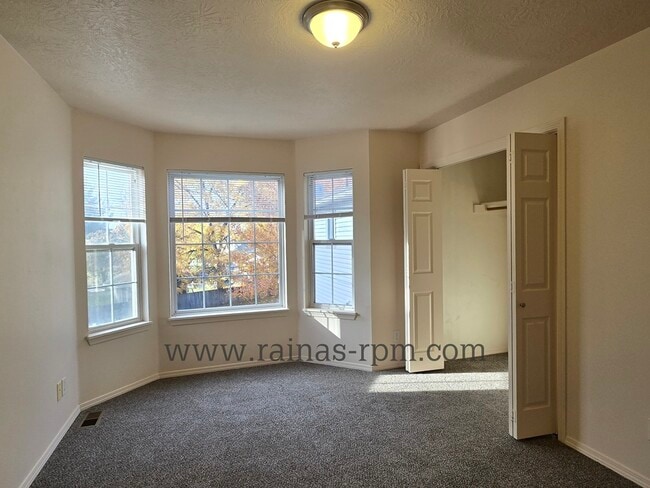 Building Photo - 1885 N Allumbaugh St