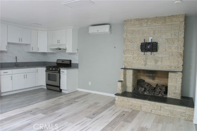 Building Photo - 1232 Dell Dr