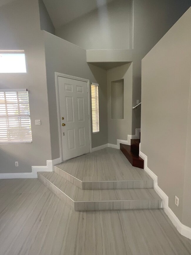 Building Photo - Nice 4br home, with 4th bedroom larger then the average, 3cg.
