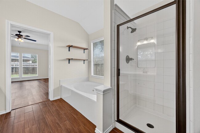 Building Photo - 4902 Lake Catherine Ct