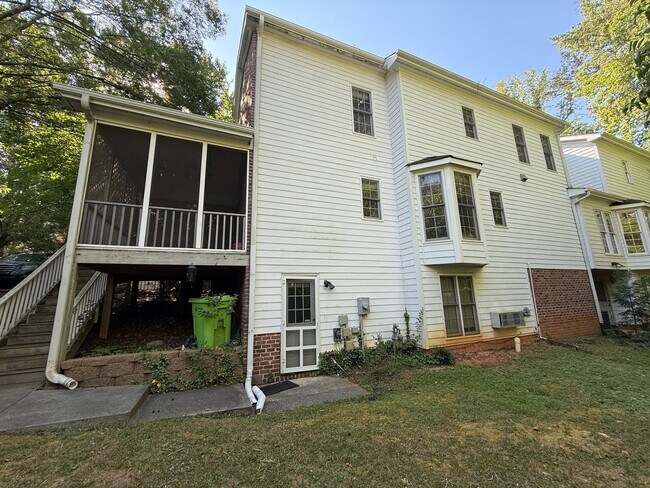 Building Photo - 1105 Banbury Woods Pl