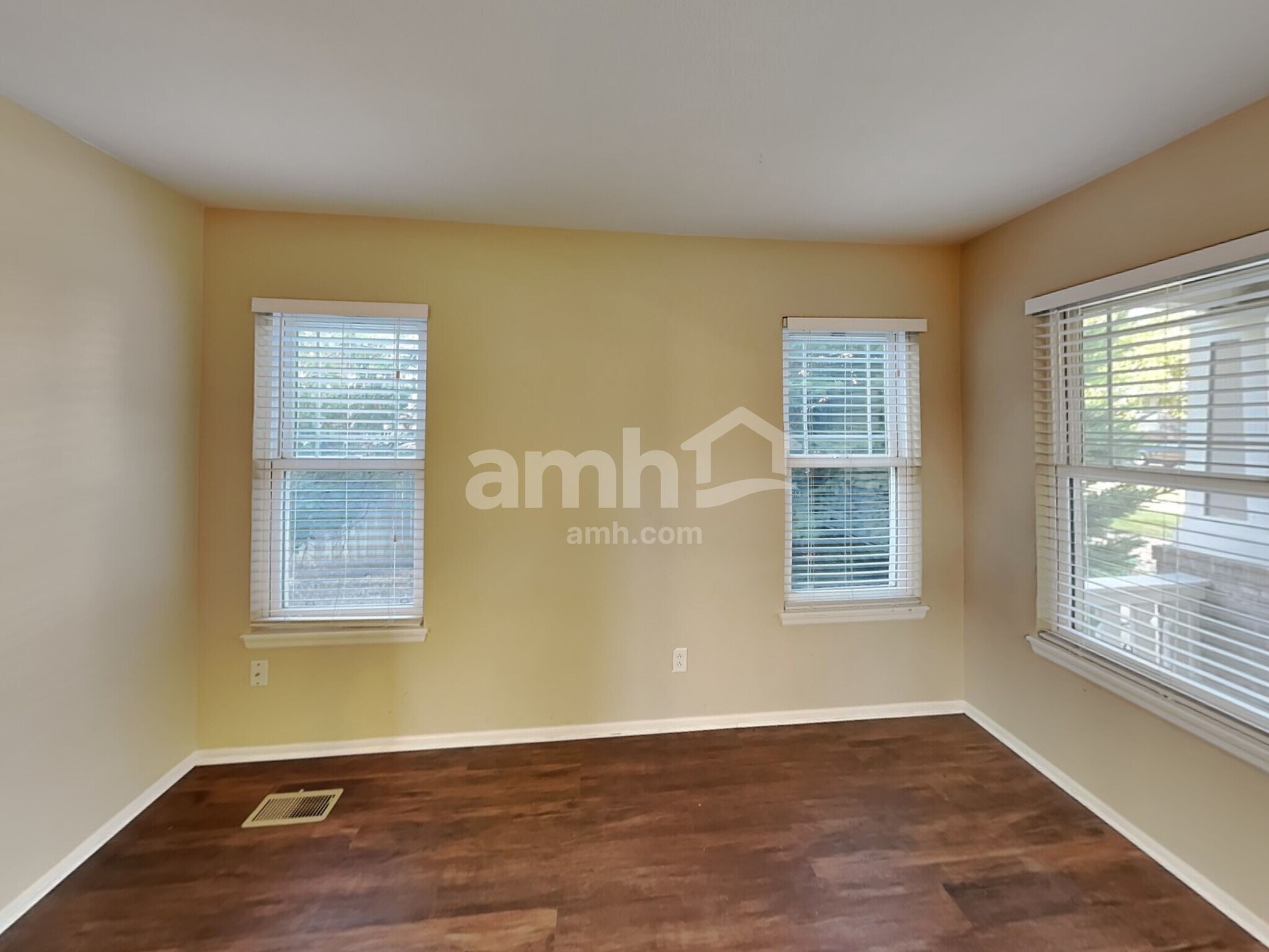 Building Photo - 20745 E Girard Pl