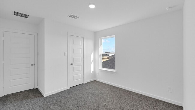 Building Photo - 4215 Bedwyn Bay Dr