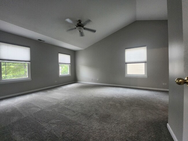 Building Photo - 3832 Baybrook Dr