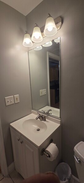 Building Photo - 330 Delafield Pl NW