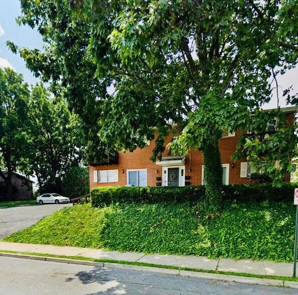 Building Photo - 848 N 16th St