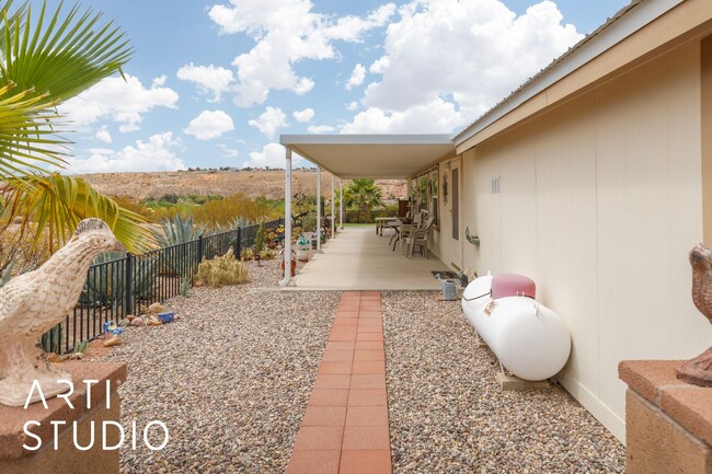 Building Photo - Fully furnished 2-bedroom 2-bathroom