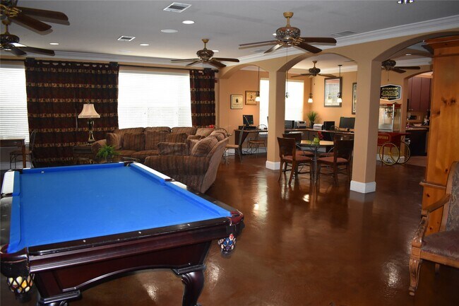 Building Photo - 1711 Old Spanish Trl