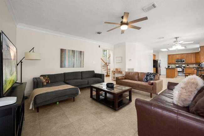 Building Photo - 12430 Hammersmith Dr