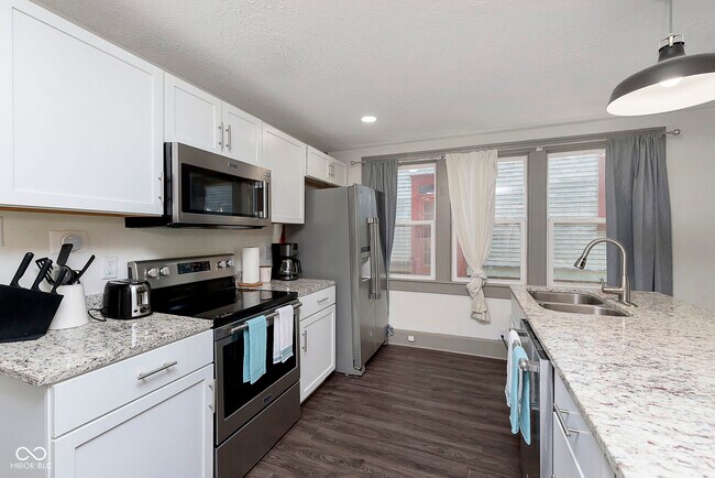 Building Photo - 2248 Nowland Ave