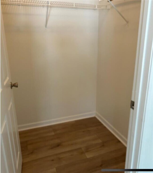 Building Photo - 10101 Waldrop Pl