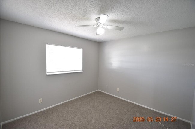 Building Photo - 4432 Tarpon Dr