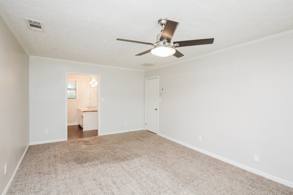 Building Photo - 3904 Loring Ln