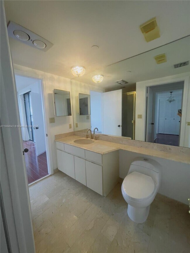 Building Photo - 11113 Biscayne Blvd