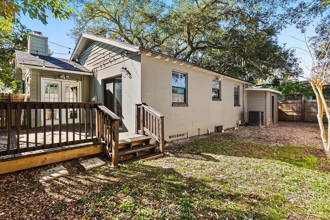 Building Photo - Beautiful home in desirable San Marco area!