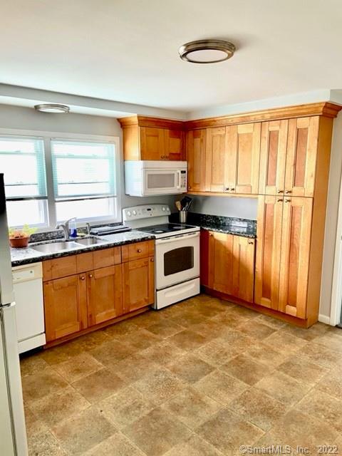 Building Photo - 36 Short St