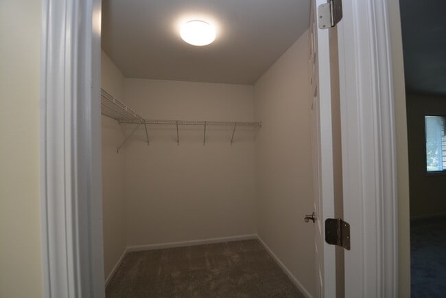 Building Photo - 1776 Brookdale Rd
