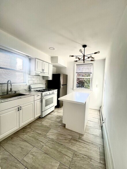 Kitchen - 205 N 16th St
